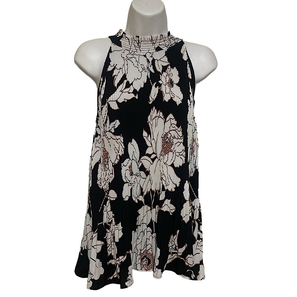 Apt 9 women’s black white floral Halter pleated elegant blouse sleeveless